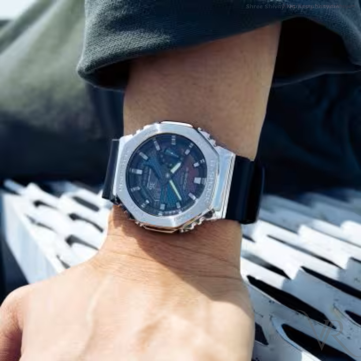 CA-G1101245221 Black Silver Watch.